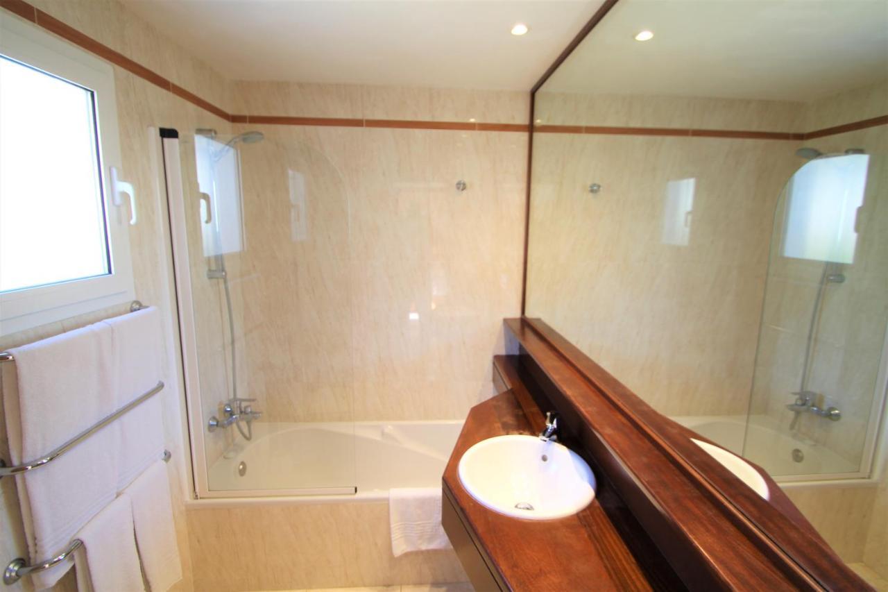 Apartaments Talayot Cala'N Blanes  Bagian luar foto